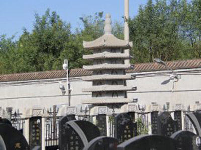 墓园大塔
